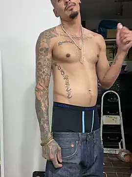 Prettyboiflaco online show from March 8, 2025, 9:06 am