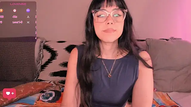 Evie-Luna online show from April 30, 2026, 1:12 am