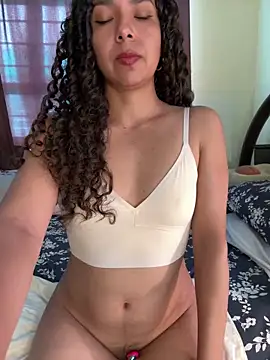 Snapshot of marylr2 chatting on October 21, 2025, 9:15 pm marylr2 online show from October 21, 2025, 9:15 pm