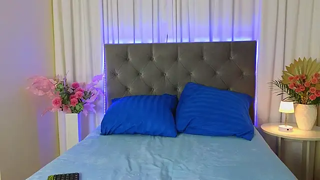 Ariana Petite online show from May 6, 2026, 12:19 am