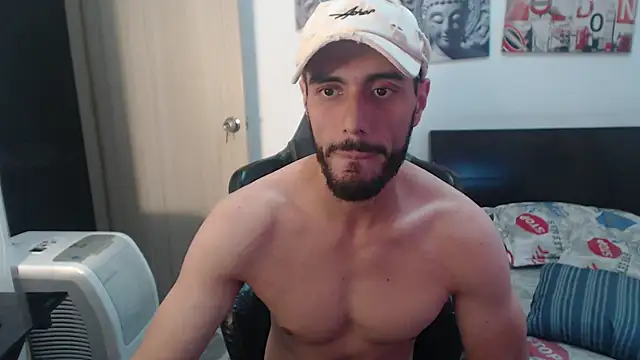 Snapshot of samuelgarcia_ chatting on March 5, 2025, 8:00 am samuelgarcia  online show from March 5, 2025, 8:00 am