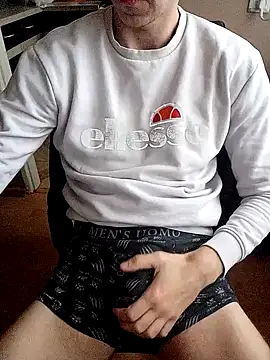 MlodyDres online show from January 6, 2025, 8:46 am