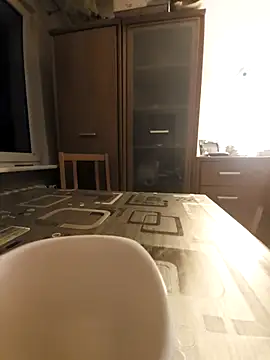 MlodyDres online show from October 1, 2025, 5:30 pm