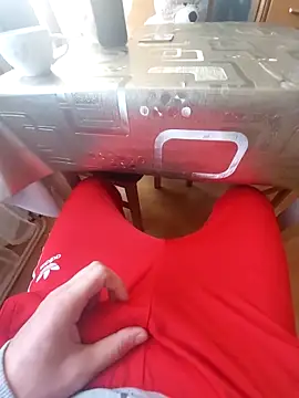 MlodyDres online show from October 3, 2025, 8:11 am