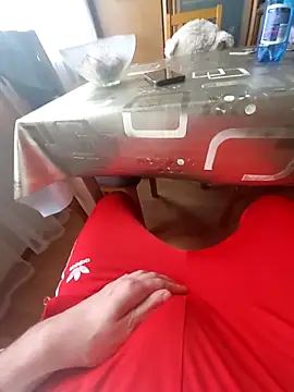 MlodyDres online show from October 11, 2025, 8:24 am