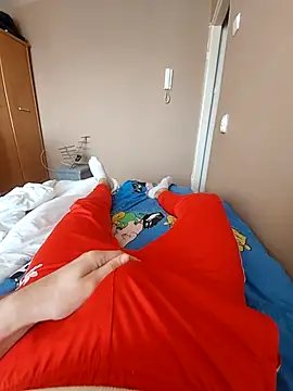 MlodyDres online show from October 13, 2025, 9:20 am