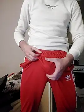 MlodyDres online show from October 14, 2025, 4:41 pm