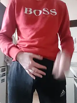 MlodyDres online show from October 22, 2025, 5:41 am