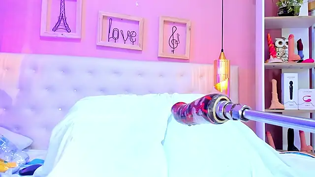 leylla  online show from January 13, 2025, 11:38 pm