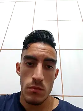 Snapshot of TommyMomentum chatting on March 17, 2025, 10:49 pm TommyMomentum online show from March 17, 2025, 10:49 pm