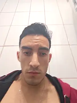 Snapshot of TommyMomentum chatting on October 13, 2025, 6:24 am TommyMomentum online show from October 13, 2025, 6:24 am