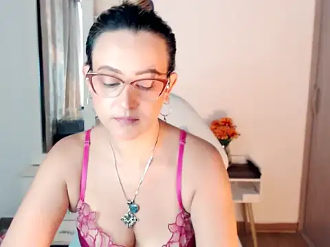 Snapshot of BOREAL_MOON chatting on October 16, 2025, 6:53 pm BOREAL MOON online show from October 16, 2025, 6:53 pm