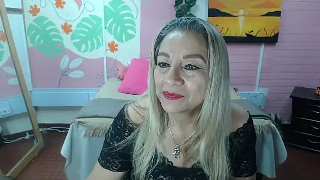 Snapshot of ZAMANTHA chatting on October 4, 2025, 3:32 pm ZAMANTHA online show from October 4, 2025, 3:32 pm