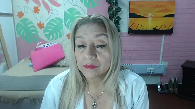 ZAMANTHA online show from May 2, 2026, 4:23 pm