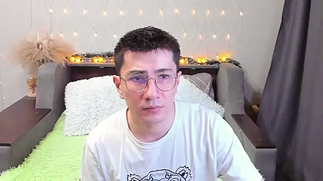 Yumi steve online show from February 16, 2025, 12:30 am