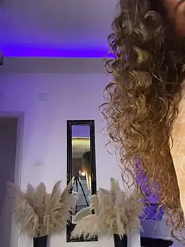 Snapshot of Marilyn_La_Rose chatting on February 7, 2026, 8:12 pm Marilyn La Rose online show from February 7, 2026, 8:12 pm