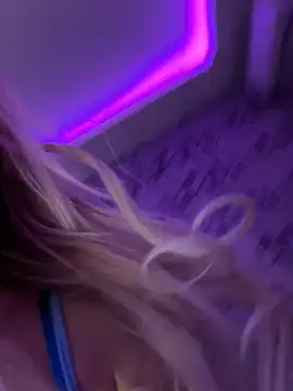 mollyxxx online show from February 9, 2025, 5:40 am