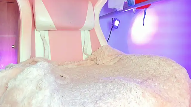 Snapshot of KataFerreira777 chatting on November 22, 2025, 9:36 pm KataFerreira777 online show from November 22, 2025, 9:36 pm