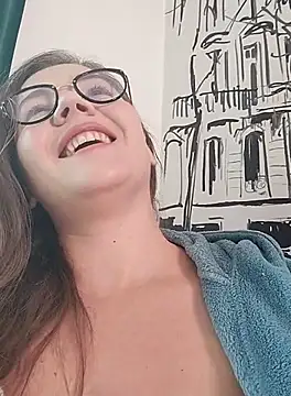 KellyKleine online show from October 10, 2025, 11:53 am