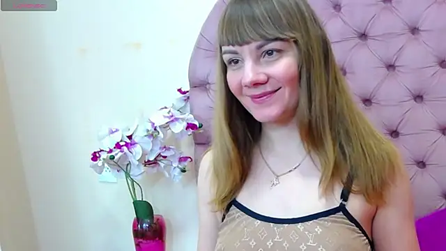 Snapshot of Leslie_passion chatting on February 9, 2025, 6:33 am Leslie passion online show from February 9, 2025, 6:33 am