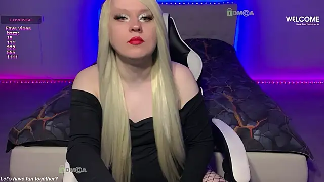 Snapshot of camsmiley chatting on March 19, 2026, 7:56 am camsmiley online show from March 19, 2026, 7:56 am