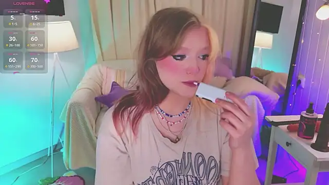 Snapshot of Crazy_Wine chatting on April 1, 2026, 10:07 pm Crazy Wine online show from April 1, 2026, 10:07 pm