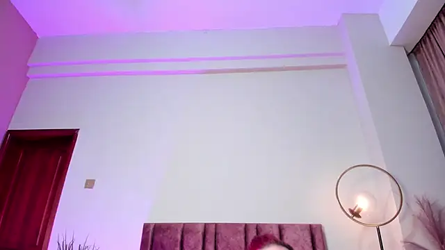 JupiteFox online show from May 11, 2026, 11:57 pm