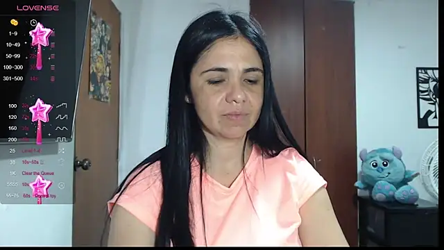 Snapshot of selena_ferri chatting on December 19, 2024, 4:02 am selena ferri online show from December 19, 2024, 4:02 am