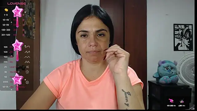 Snapshot of selena_ferri chatting on December 23, 2024, 11:06 pm selena ferri online show from December 23, 2024, 11:06 pm