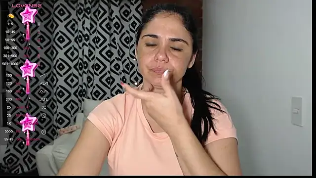 Snapshot of selena_ferri chatting on January 31, 2025, 2:37 am selena ferri online show from January 31, 2025, 2:37 am