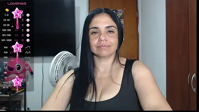Snapshot of selena_ferri chatting on February 25, 2025, 1:41 am selena ferri online show from February 25, 2025, 1:41 am