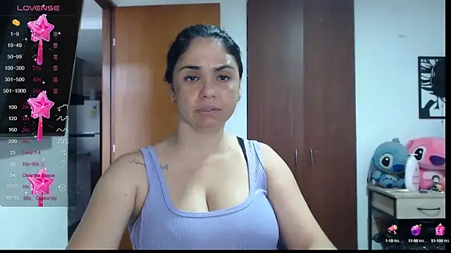 Snapshot of selena_ferri chatting on March 16, 2025, 8:32 pm selena ferri online show from March 16, 2025, 8:32 pm