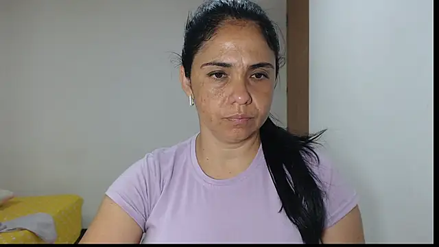 Snapshot of selena_ferri chatting on September 9, 2025, 12:32 am selena ferri online show from September 9, 2025, 12:32 am