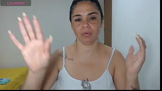 Snapshot of selena_ferri chatting on September 28, 2025, 7:08 pm selena ferri online show from September 28, 2025, 7:08 pm