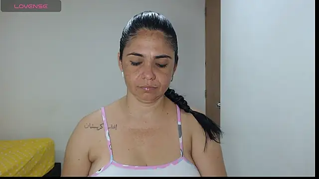 Snapshot of selena_ferri chatting on September 29, 2025, 10:03 pm selena ferri online show from September 29, 2025, 10:03 pm