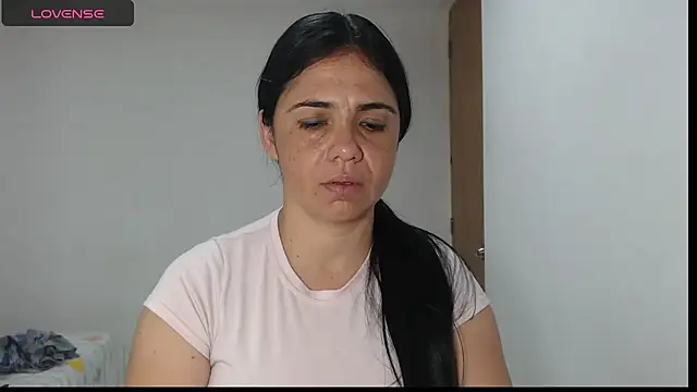 Snapshot of selena_ferri chatting on October 20, 2025, 8:42 pm selena ferri online show from October 20, 2025, 8:42 pm