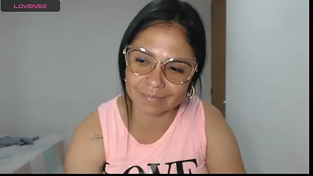 Snapshot of selena_ferri chatting on October 25, 2025, 8:25 pm selena ferri online show from October 25, 2025, 8:25 pm