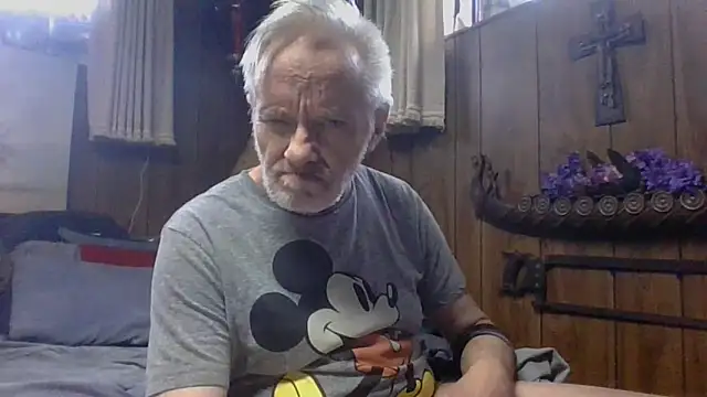 Makowboy online show from February 11, 2025, 6:44 pm