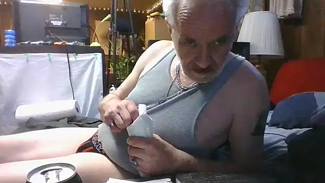 Makowboy online show from September 18, 2025, 10:12 pm