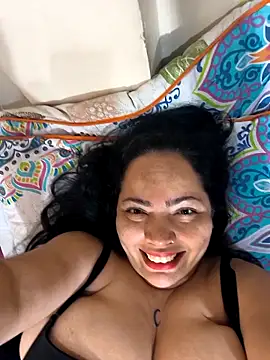 NIKOLE1301 online show from November 4, 2025, 2:38 pm