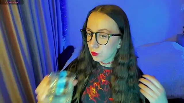 CurlySteph online show from October 4, 2025, 6:39 pm