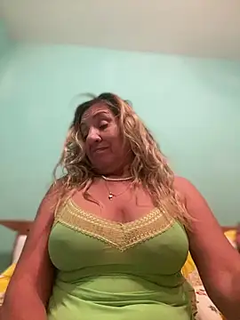 camelia3 online show from May 3, 2026, 11:44 pm