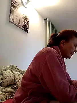 Hottie-Mom online show from September 26, 2025, 1:15 pm