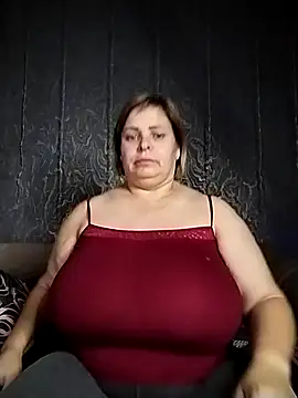 EvaCristal online show from November 8, 2025, 4:12 am