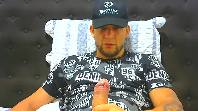 Snapshot of altenori112 chatting on June 24, 2026, 9:14 pm altenori112 online show from June 24, 2026, 9:14 pm