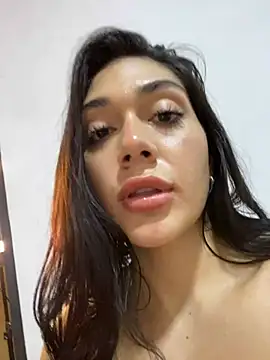 Snapshot of LaanaCooper chatting on February 13, 2025, 3:46 pm LaanaCooper online show from February 13, 2025, 3:46 pm