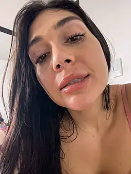 Snapshot of LaanaCooper chatting on February 18, 2025, 12:39 pm LaanaCooper online show from February 18, 2025, 12:39 pm