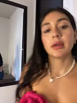 Snapshot of LaanaCooper chatting on March 12, 2025, 4:35 pm LaanaCooper online show from March 12, 2025, 4:35 pm