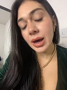 Snapshot of LaanaCooper chatting on March 17, 2025, 2:01 pm LaanaCooper online show from March 17, 2025, 2:01 pm