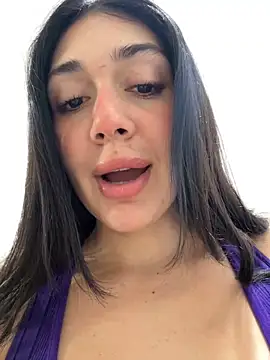 Snapshot of LaanaCooper chatting on October 1, 2025, 7:31 pm LaanaCooper online show from October 1, 2025, 7:31 pm